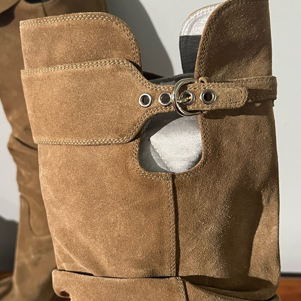 Sergio Rossi Tan Suede Slouch Knee Boots with Buckle - Picture 10 of 15